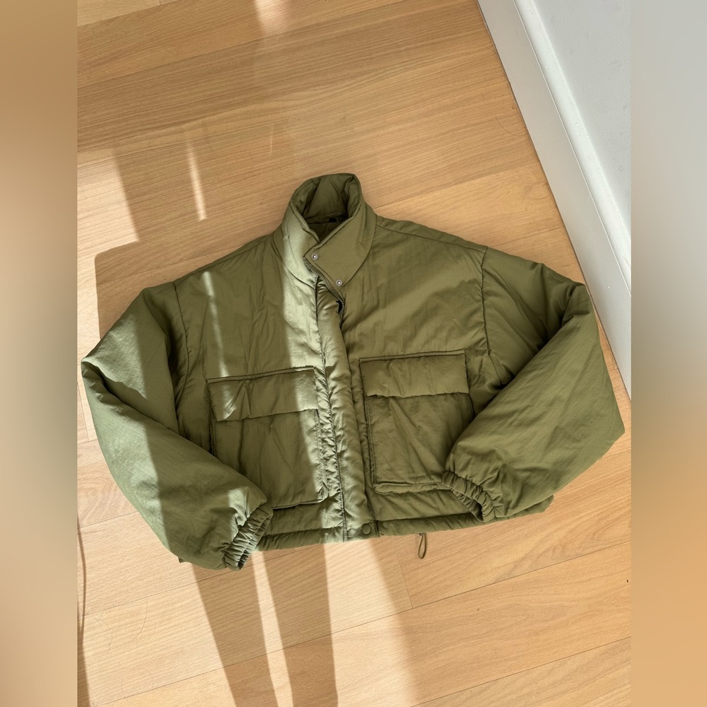 BLANK NYC- Multi Cargo Pocket Nylon light fill jacket